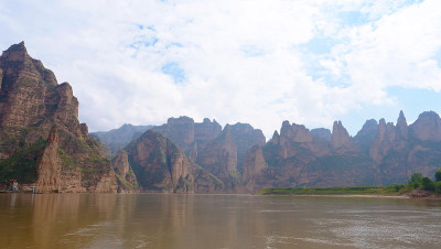 中国甘肃兰州刘家峡黄河景观。