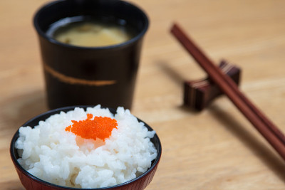 米饭和味噌汤