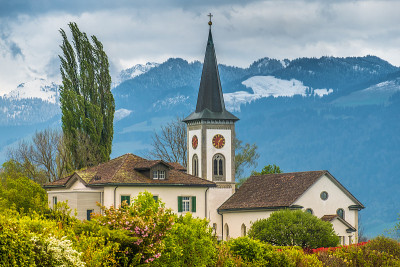 瑞士Busskirch上苏黎世湖(Obersee)的泉水
