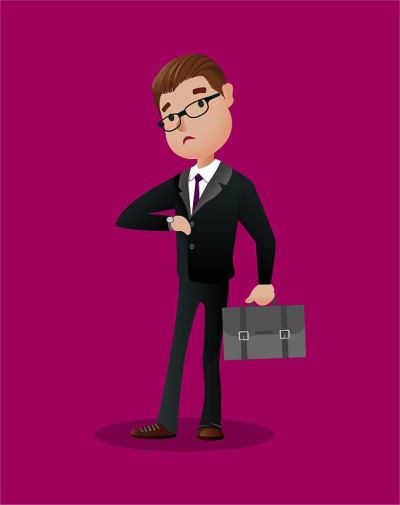 男人看了看手表