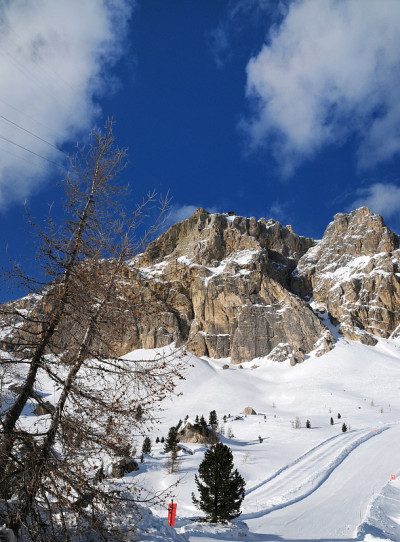意大利，威尼托，贝卢诺，Dolomites, Cortina d'Ampezzo，冬季从Passo 
