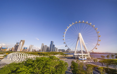 中国深圳市中心的摩天轮