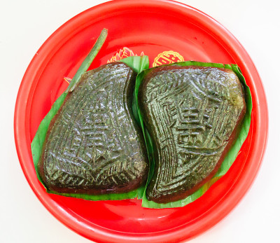 红盘黑桃糕