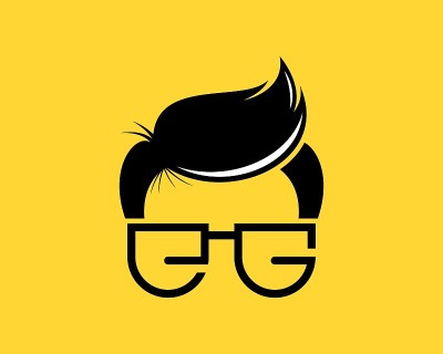 带着E和G字母眼镜的怪胎脸男孩