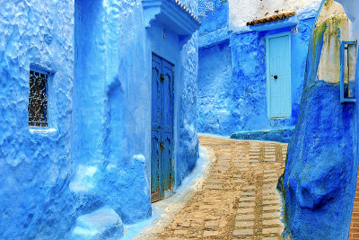 Chefchaouen，一座有着蓝色房屋的城市。一个有着狭窄、美丽、蓝色街道的城市。