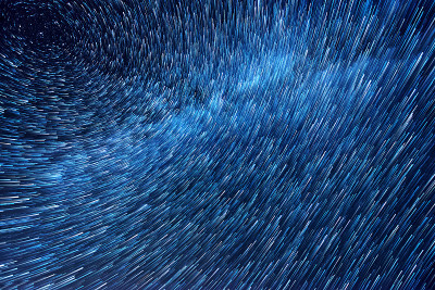 银河系短星围绕北极星运行