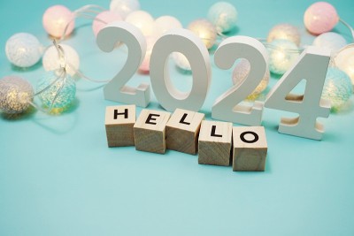 你好2024字母与空间副本在蓝色背景