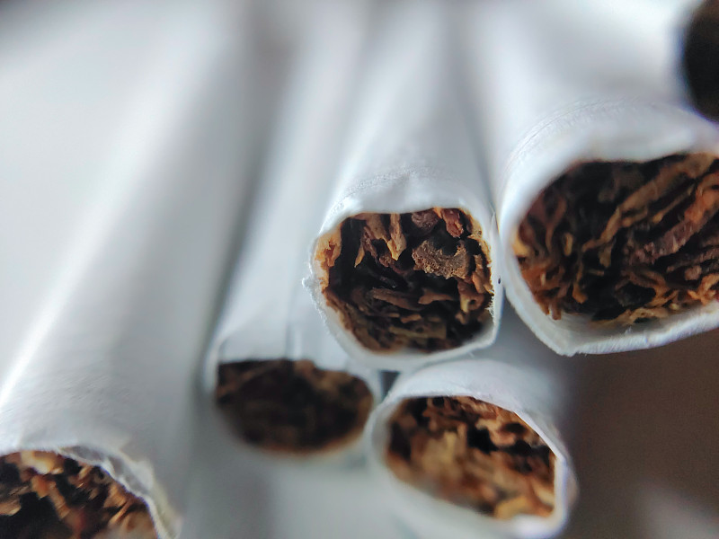 一些一些香烟
