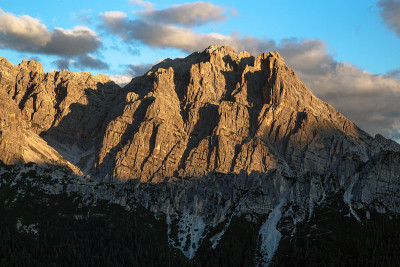 日出白云石，Cortina D’ampezzo，意大利，Col de Varda