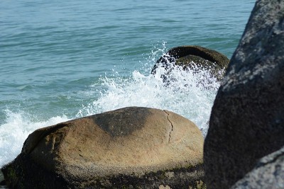 岩石在海上