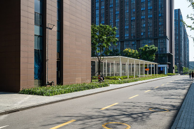 南京高速公路与城市现代建筑