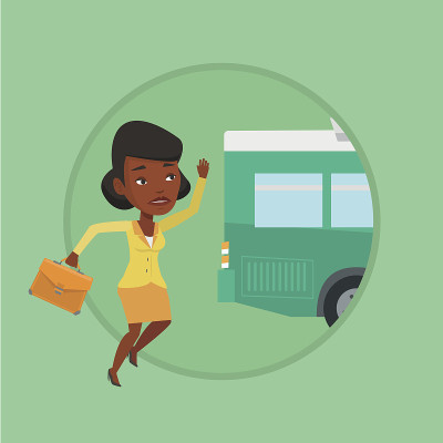 迟到的女人跑着赶公共汽车