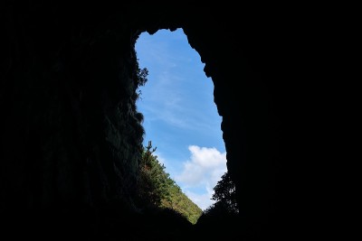 如沙洲状节理、奇岩、峭壁、海岸、
