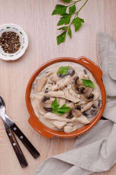 蘑菇炖肉片
