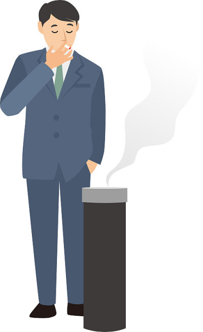 一个商人在烟灰缸前抽烟