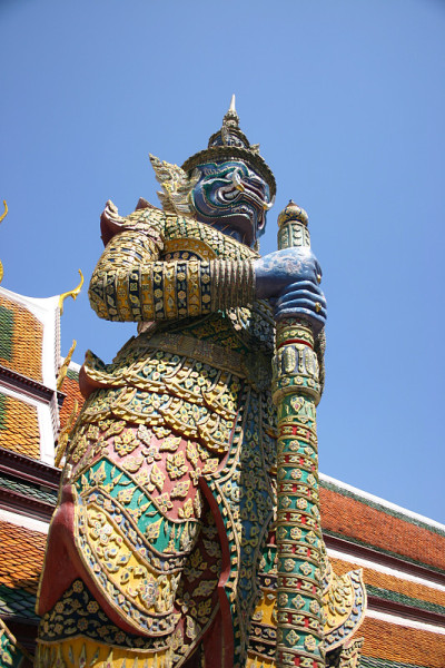 曼谷玉佛寺的巨大守护者