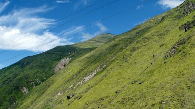 魔鬼鼻铁路上面的山