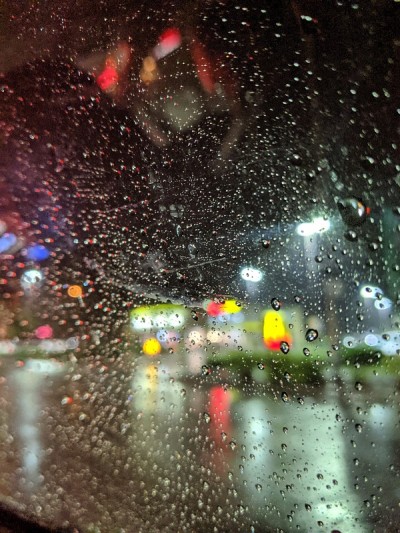 下雨的佤邦天