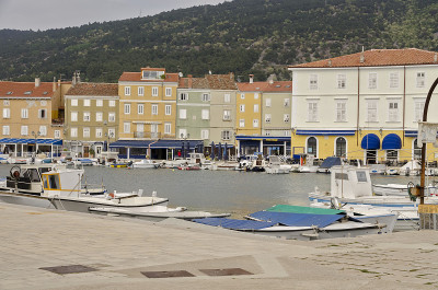 Cres