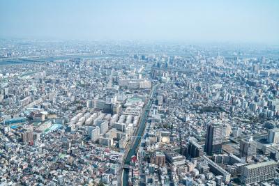 亚洲房地产和企业建设的商业理念-日本东京的全景城市天际线鸟瞰图