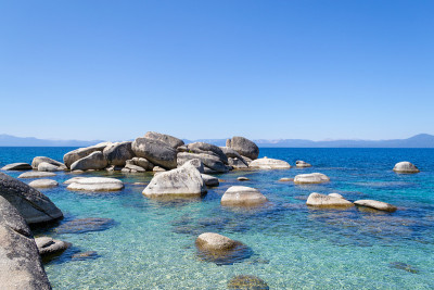 来自秘密峡谷的太浩湖