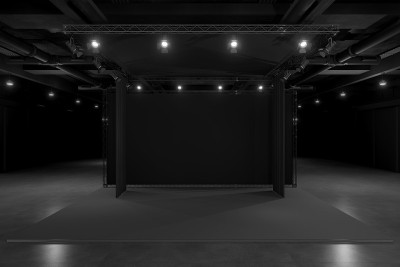 展示平台用于实物模型和企业形象，展示设计。空的展台设计。展厅零售展位元素。展位设计贸易展。空白展台系
