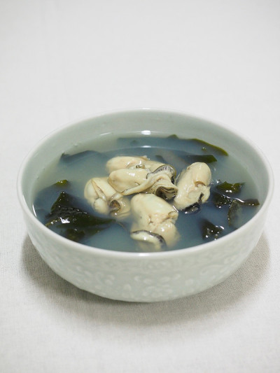 韩国美食牡蛎紫菜汤，美炖锅