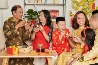 家庭庆祝春节