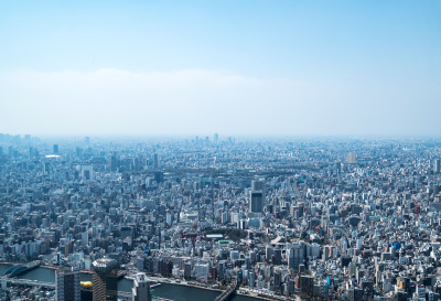 亚洲房地产和企业建设的商业理念-日本东京的全景城市天际线鸟瞰图