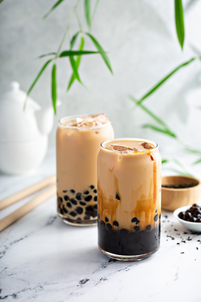 波巴奶茶，高脚杯加冰
