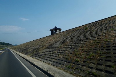 海岸公路和海上船只的感觉