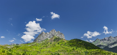 杜尔门户的山地景观