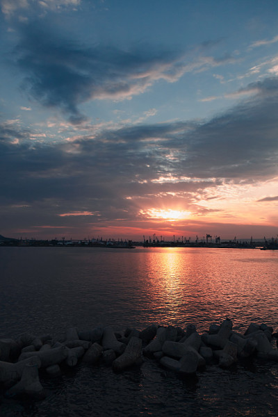黑海垂直景观，瓦尔纳港