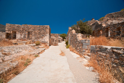 在Spinalonga废墟