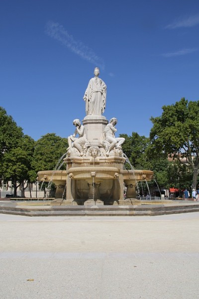 喷泉Pradier，戴高乐广场在尼姆。