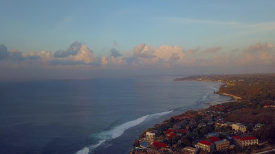 海里的冲浪者