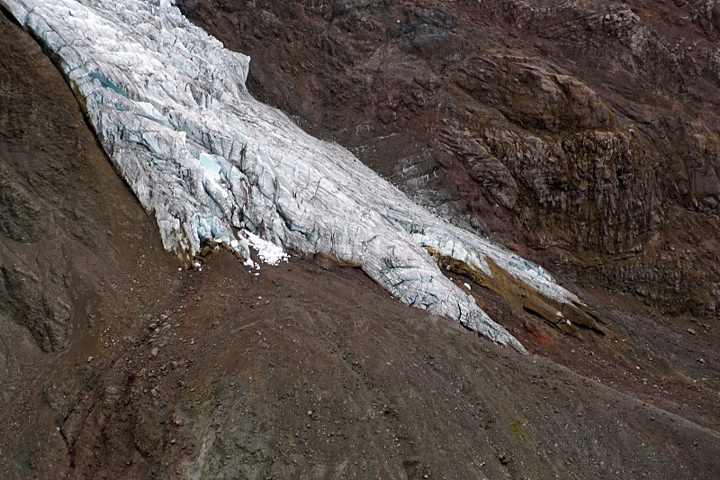 卡扬贝火山上的冰川