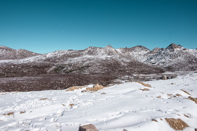 道城县的雪山