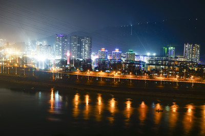 金沙江畔城市夜景