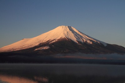 山中湖的红富士(红色的富士山)