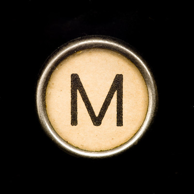 打字机字母M