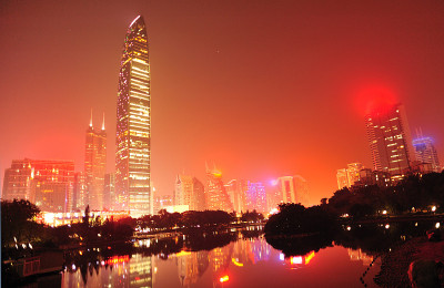 深圳城市天际线的夜景