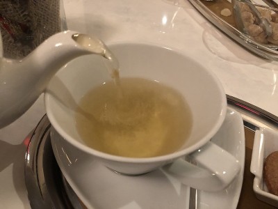 茶，杯，饼干，勺子，糖