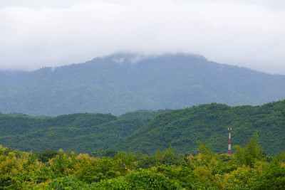 山在拉特布里泰拉德