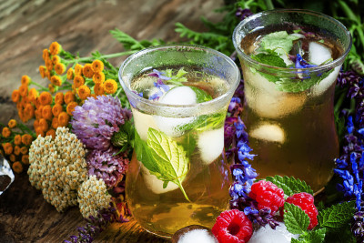 香草冰茶，香草，覆盆子和冰
