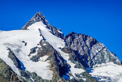 大格洛克纳山的景观
