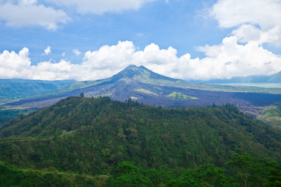 巴厘岛火山