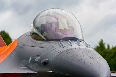 f - 16战斗机座舱罩