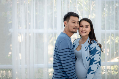 美丽的年轻女性
