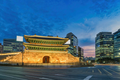 韩国首尔，南大门的夜景